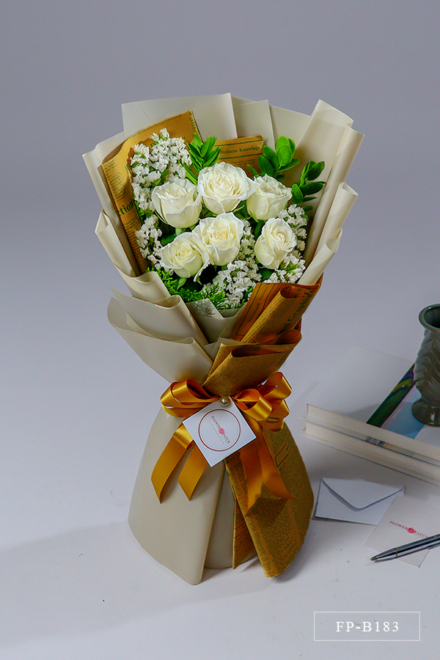 Bouquet of 6 White Roses
