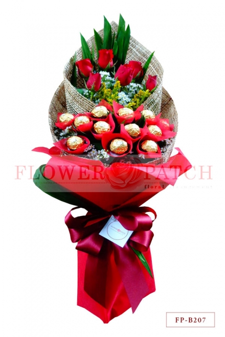 Bouquet of 1 Dozen of Ferrero Rocher Chocolates with 6 Red Roses