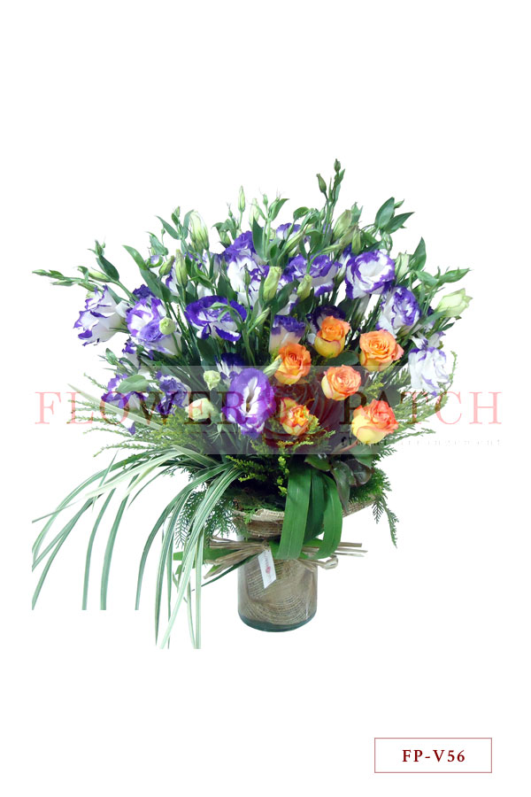 1 Dozen Stems of Lisianthus and 6 Korean Roses in a Vase
