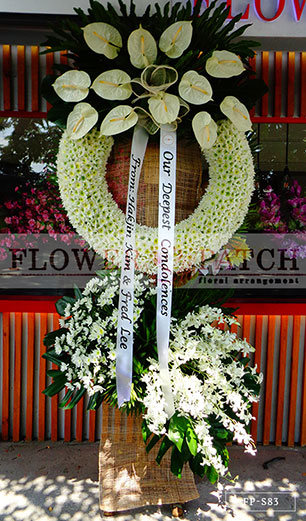 Standing Funeral Florist Wreaths | Flowers Sympathy