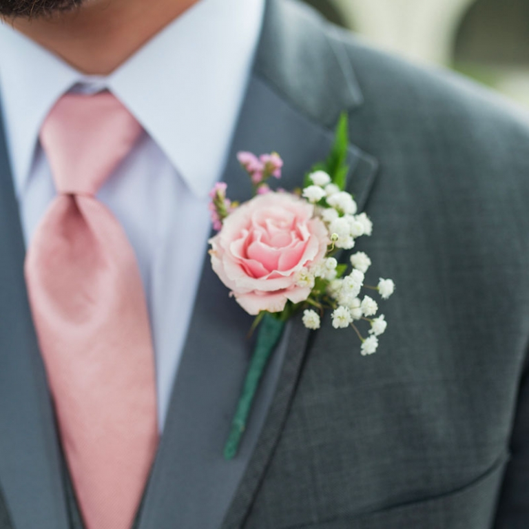 23 Flowers that Make the Best Wedding Boutonnieres Blog Flower Patch Online Flower