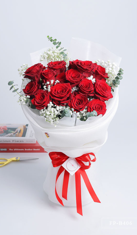 Bouquet of 1 Dozen Ecuadorian Roses