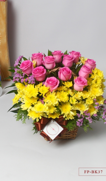 1 Dozen Imported Roses with Mums in a Basket