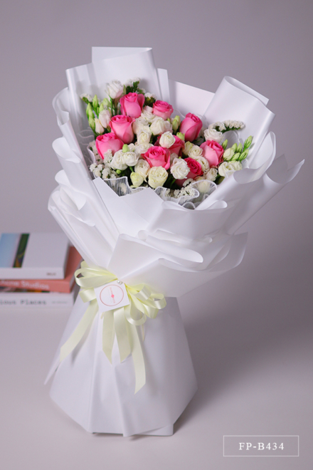 Bouquet of 9 Imported Roses and 12 Stems of Lisianthus