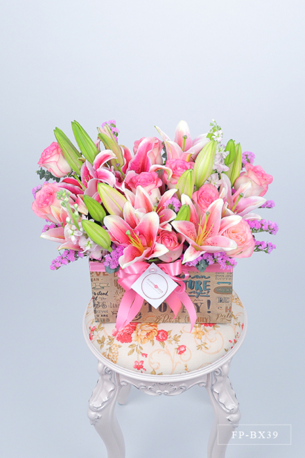 4 Stems of Stargazer Lily & 9 Imported Roses in a Box