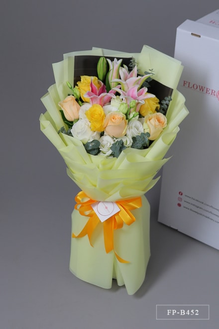 Bouquet of 6 Imported Roses, 3 Lisianthuses and 1 Stem Stargazer Lily