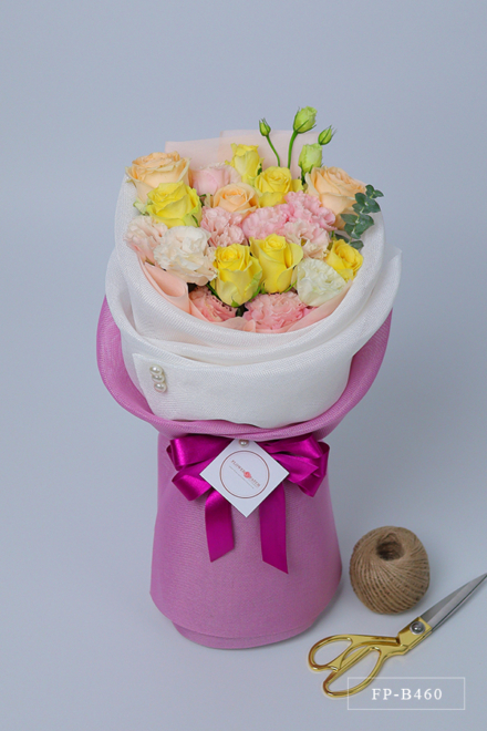 Bouquet of 9 Imported Roses and 3 Stems of Lisianthus