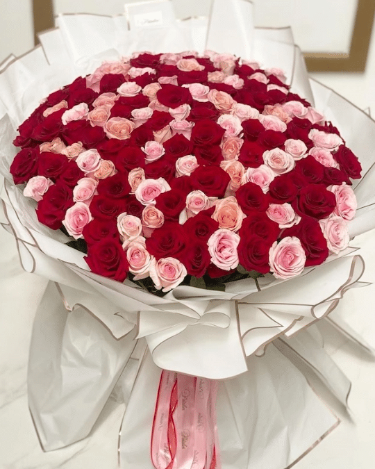 Red, white, peach Ecuadorian rose bouquet