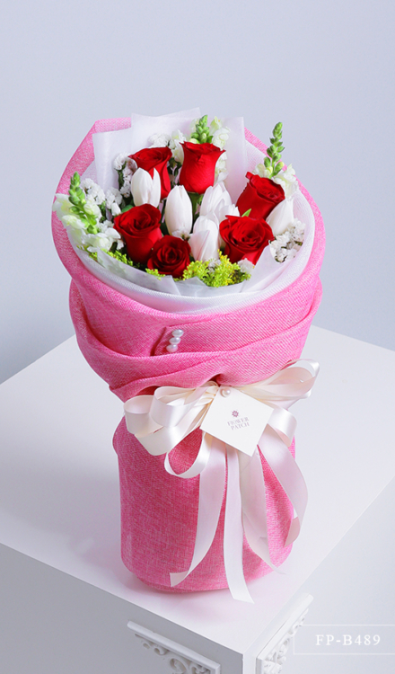 Bouquet of 6 Imported Roses and 6 Tulips